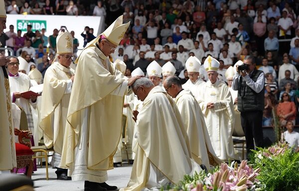 Alcaldesa de León da bienvenida a dos nuevos Obispos Auxiliares