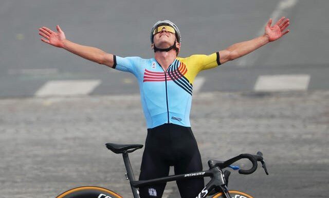 Isaac del Toro llega al podio en tercer lugar del Tour de Francia