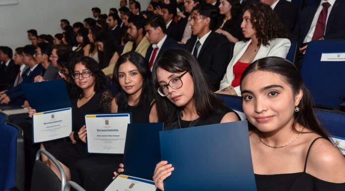 Hay nuevos egresados de la División de Ciencias e Ingenierías de la UG