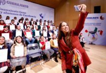 Reconoce Libia Dennise excelencia educativa de juventud guanajuatense