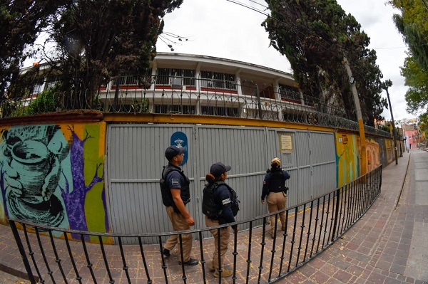 operativo escuelas