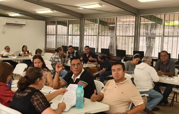 Maestros de Guanajuato trabajan con miras al inicio de próximo ciclo escolar