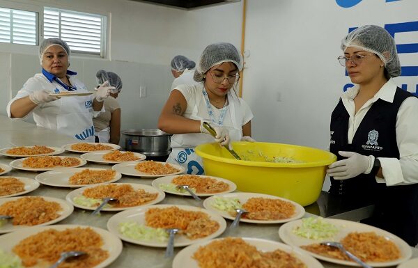 Entrega DIF estatal más de 15 millones de raciones alimentarias en primer semestre