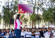 Entrega Ale Gutiérrez insentivos a Monitores, por ayudar a pasar un verano increíble