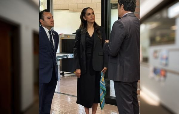 Visita Libia Dennise centro de Inteligencia en el Paso Texas