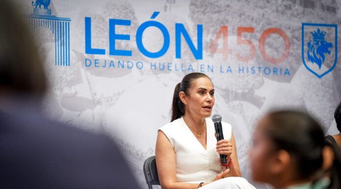 Incrementa en León becas y apoyos a estudiantes: Ale Gutiérrez