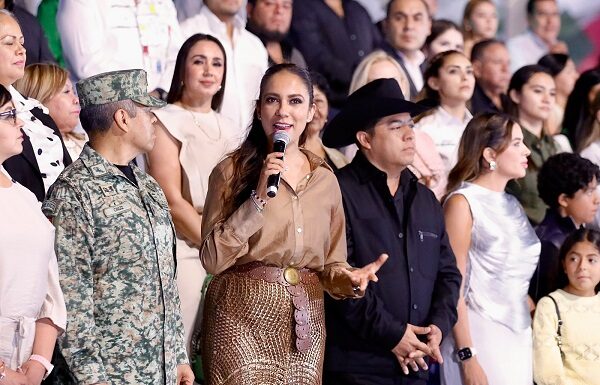 Inaugura Libia Dennise Pabellón Guanajuato en Feria Nacional Potosina