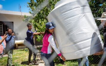 Apoya León con servicio de agua a vecinos de la colonia Noria de Septién