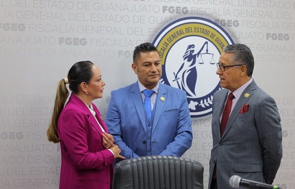 Firma Samantha Smith convenio con Fiscalía por un Guanajuato más sustentable