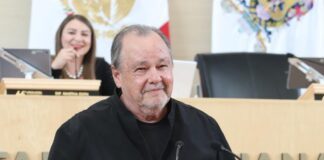David Martínez rinde cuentas con una agenda con rostro social