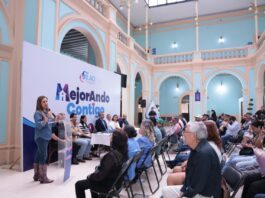 Entrega Melanie Murillo reconocimientos a trabajadores de Silao