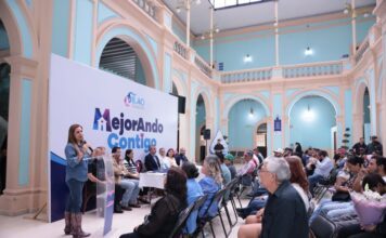 Entrega Melanie Murillo reconocimientos a trabajadores de Silao