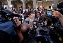 Emmanuel Reyes avala separación de Izunza de Grupo Parlamentario de Morena