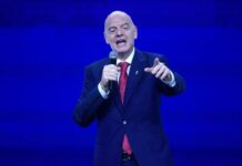 Michel Platini exige salida de Infantino de la FIFA