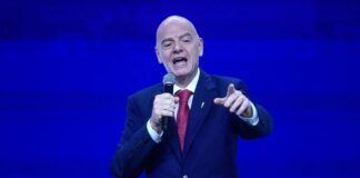 Michel Platini exige salida de Infantino de la FIFA