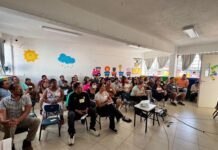 Padres de familia aprenden herramientas de crianza positiva en León