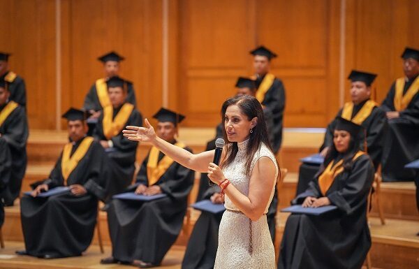 Egresa primera generación de Universidad Metropolitana de Seguridad Pública en México