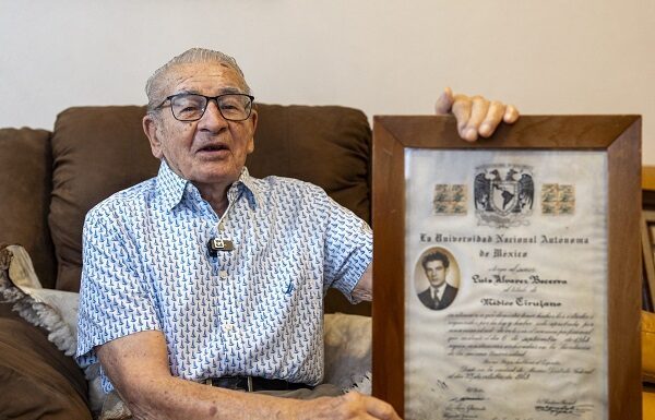 Cumple 102 años primer cardiólogo en León (VIDEO)