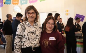 Recibe UG a estudiantes de intercambio con kermés intercultural