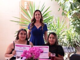 Entrega Melanie Murillo reconocimientos a mujeres emprendedoras