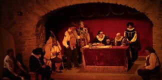 Celebran 74 años de Teatro Universitario en la UG