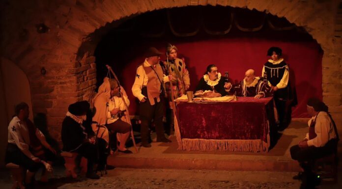 Celebran 74 años de Teatro Universitario en la UG