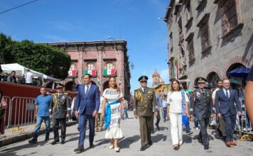 Se revive en San Miguel de Allende histórico desfile independentista