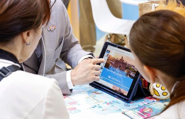 León promueve turismo en Japón