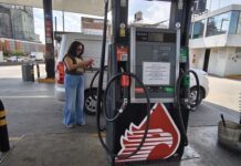 Hacienda frena alza del disel y le inyecta más subsidios