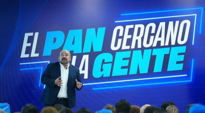 Presenta Jorge Espadas informe legislativo ante militantes del PAN