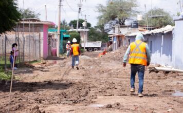 Amplía SAPAS red de drejane sanitario en Las Trojes de Silao