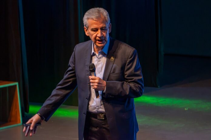 Héctor López