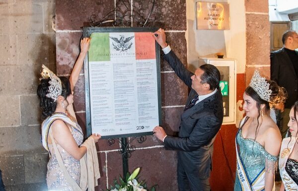 Con la Pega de Bando, San Miguel de Allende arranca sus Fiestas Patrias y Patronales