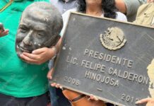 “Decapitan” estatua de ex presidente Felipe Calderón en Los Pinos (VIDEO)