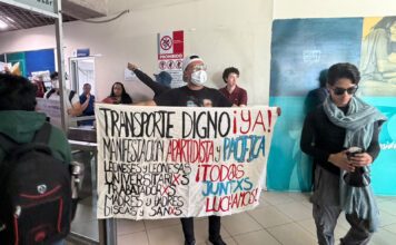 Estudiantes toman central Delta para exigir mejoras en el transporte