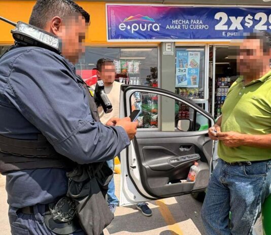 Policía municipal de Silao frustra secuestro virtual