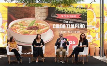 Vips celebra el Día del Caldo Tlalpeño, un clásico de la gastronomía mexicana