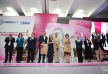Romper la brecha digital desde casa a través de “Aliadas Digitales” en UVEG
