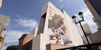 Nuevo mural engalana el Teatro Manuel Doblado en León