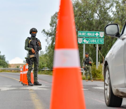 Refuerzan vigilancia en caminos de la capital durante el FIC