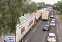 Instala SEGOB mesa de diálogo con transportistas; retirarán bloqueos
