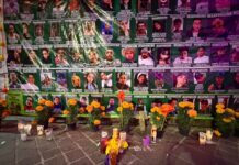 Colectivos de búsqueda recuerdan a sus familiares con memorial