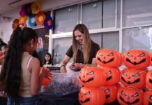 Melanie Murillo convive con infancias y familias en el centro de neurodivergencia