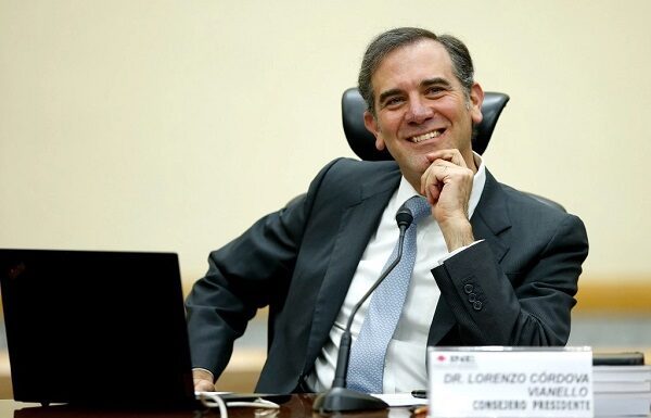 Inicia investigación al INE… desde Lorenzo Córdova