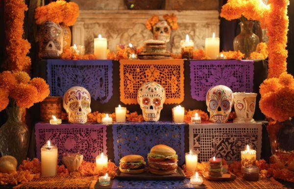 Prepara Red Feminista de apoyo mega ofrenda para recordar a personas ausentes