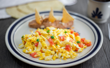 Por esta razón, échale huevos al desayuno