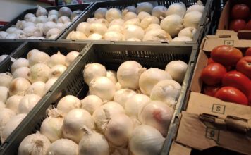 Acelera inflación en México por alza en frutas y verduras